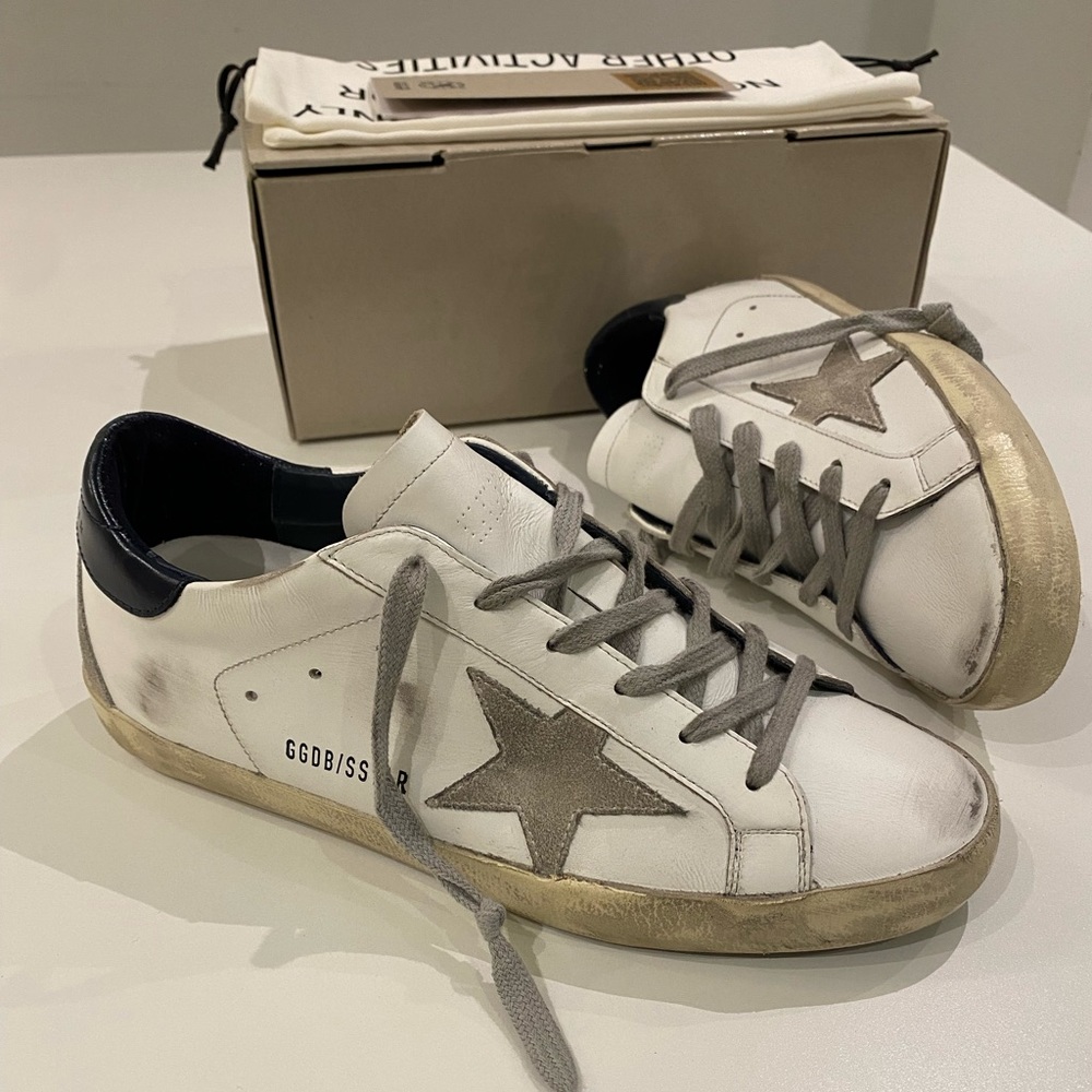 Golden Goose Superstar Sneaker in White Leather/Ice/Night Blue sz 40 New in Box - Picture 9 of 10